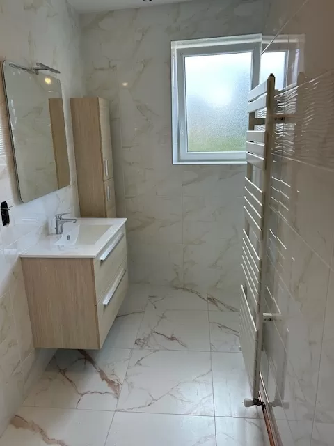 salle de bain après rénovation
